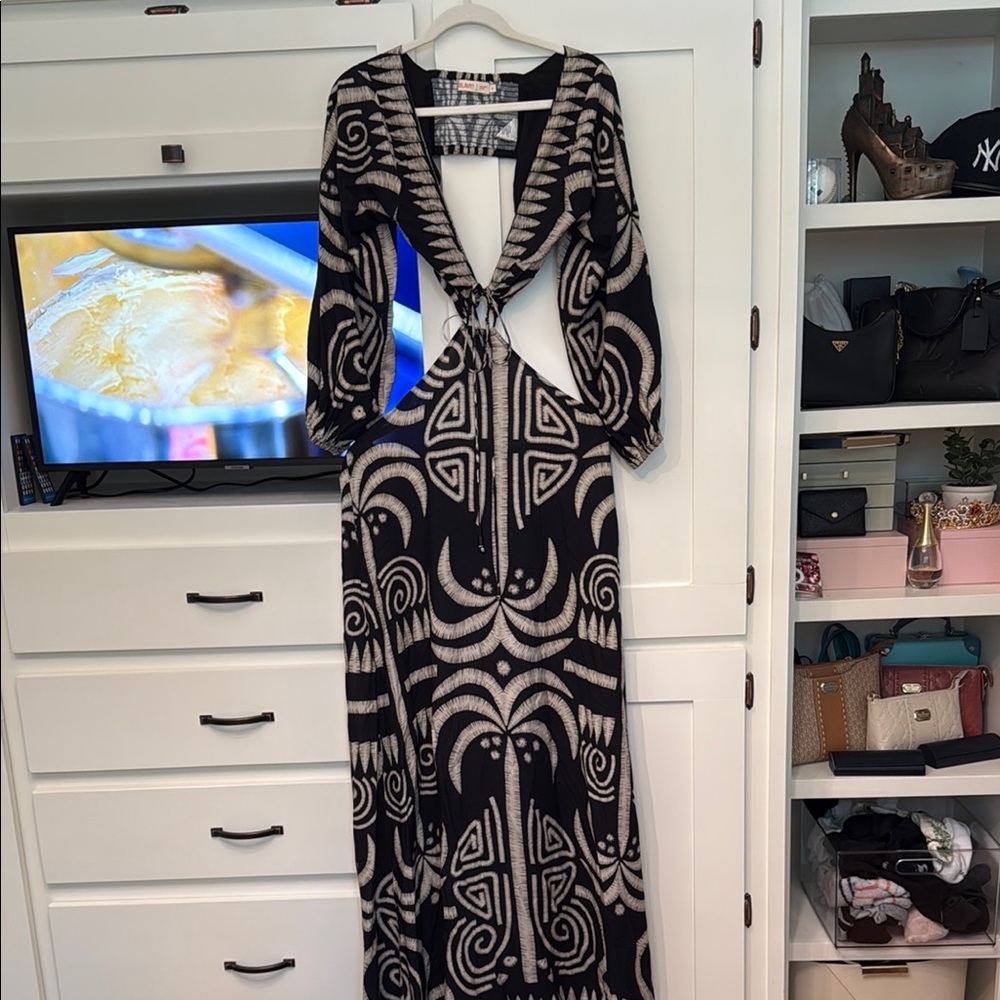 Chic Black and Cream Dress